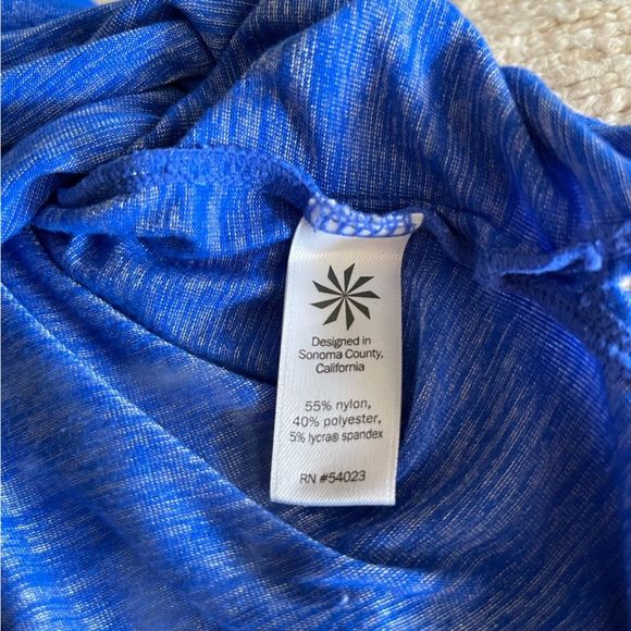 Athleta Long Sleeve Cobalt Blue Pleated Back Active Wear Top Size XS oversized - Picture 4 of 4